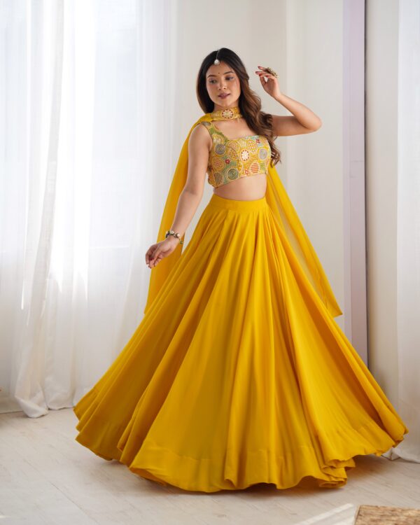 Lahenga Choli